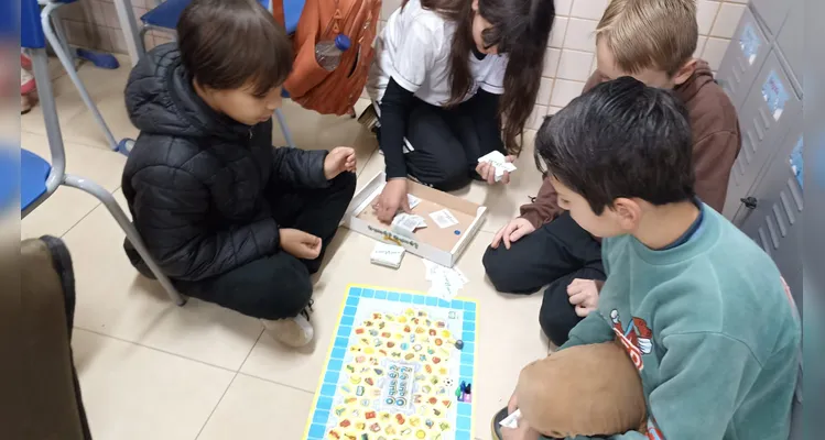 Veja como foi o trabalho em sala de aula e os registros dos alunos em casa.