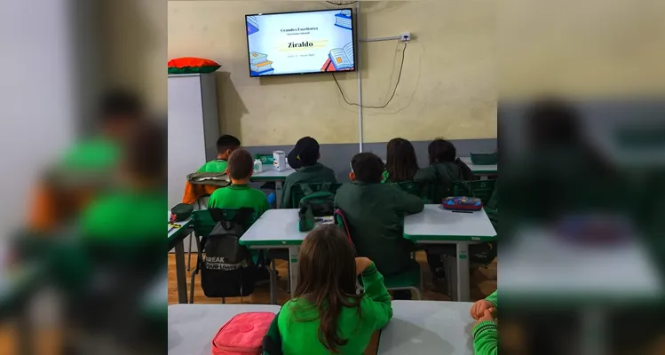 Proposta teórica foi unida com a prática e permitiu que educandos pudessem ter diversos momentos literários.