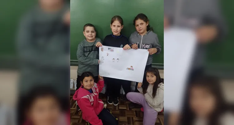 Educandos puderam realizar produções que sintetizaram conhecimentos adquiridos em sala.
