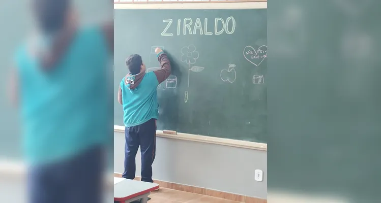Veja a série de registros do amplo trabalho em sala de aula.