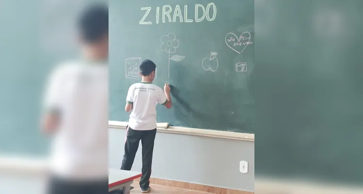 Veja a série de registros do amplo trabalho em sala de aula.