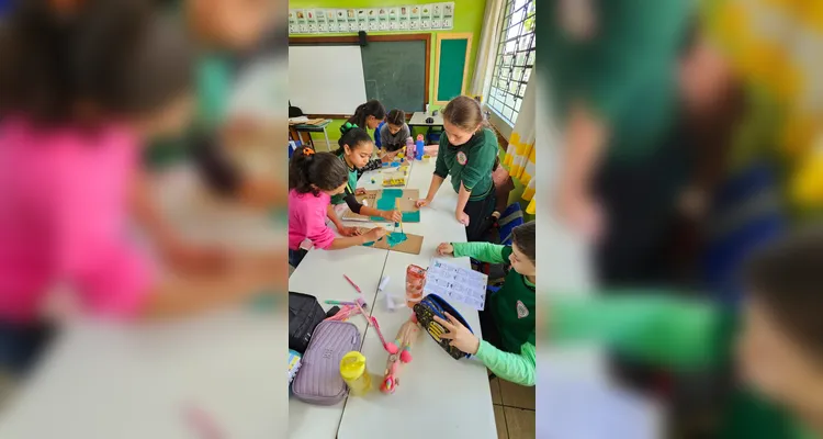 Veja os registros do trabalho em sala de aula.