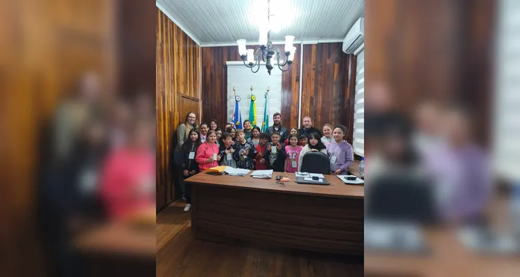 Veja a série de registros do trabalho em sala de aula e na Prefeitura.