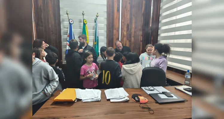 Veja a série de registros do trabalho em sala de aula e na Prefeitura.