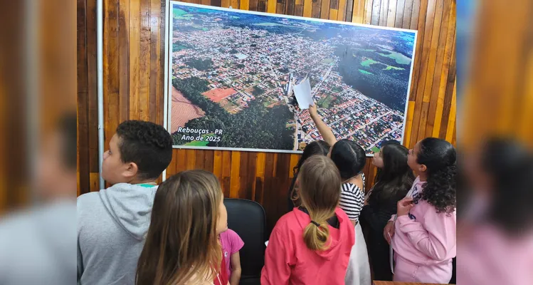Veja a série de registros do trabalho em sala de aula e na Prefeitura.