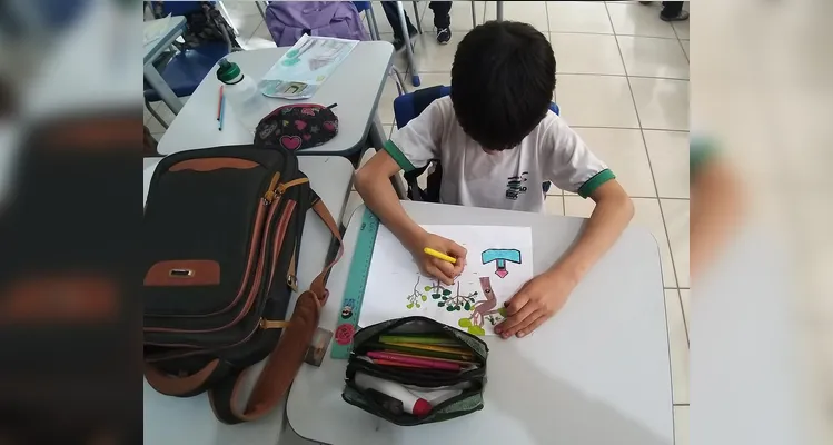 Veja os registros do trabalho artístico em sala de aula.