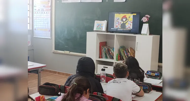 Veja a série de registros do amplo trabalho em sala de aula.