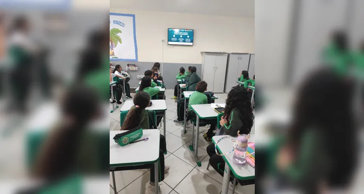 Confira momentos do trabalho em sala de aula.