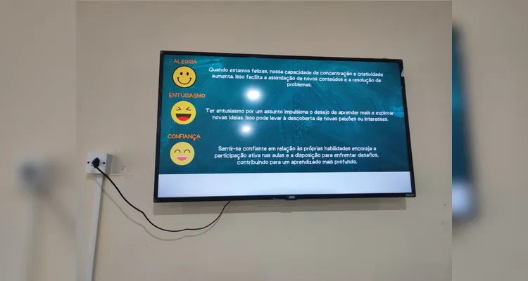 Confira momentos do trabalho em sala de aula.