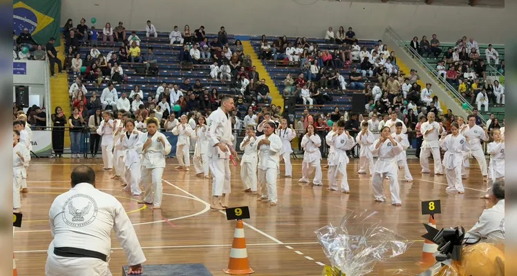 Veja alguns registros da cerimônia que contagiou os educandos.
