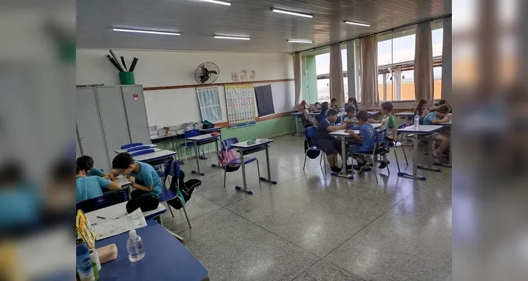 Veja alguns momentos do trabalho em sala de aula.