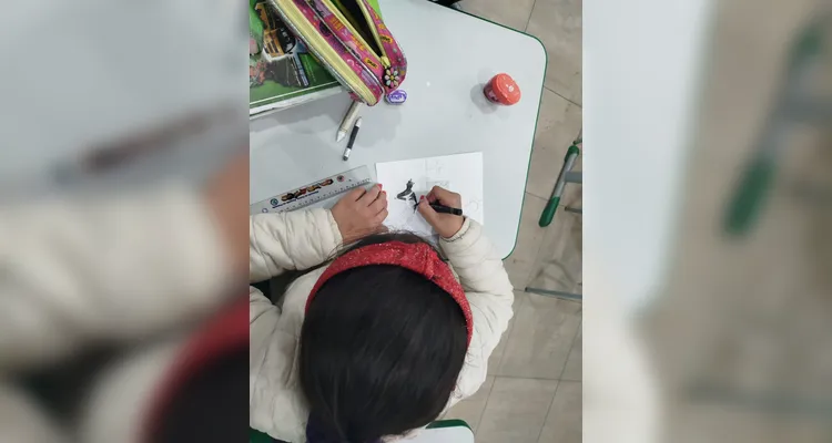 Trabalho teve diversificada ação dos educandos em sala de aula.