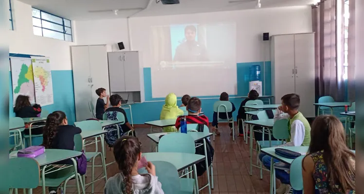 Confira os registros do trabalho dentro e fora da sala de aula.