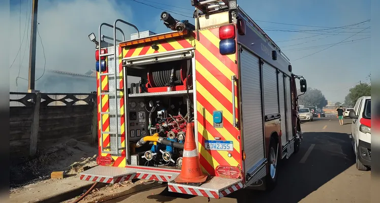Casa é incendiada após briga de pai e filho no Cará-Cará, em Ponta Grossa