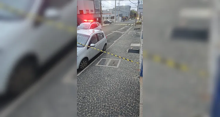 Grave: universitária cai de 3º andar de edifício no centro de Ponta Grossa