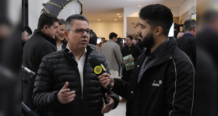 Fotos revelam bastidores do lançamento do Livro-Anuário do Grupo aRede