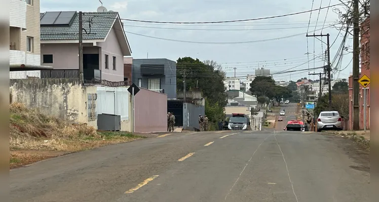 Urgente: PM aposentado dispara contra casa do vizinho e mobiliza o Bope em PG