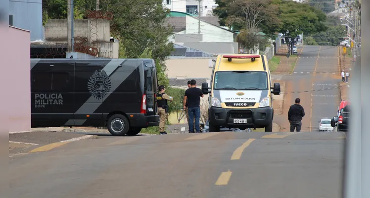 Policial aposentado em surto se entrega ao Bope em Ponta Grossa