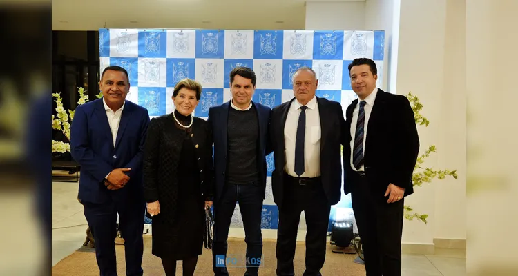 Confira imagens da cerimônia de entrega dos títulos de cidadania em PG