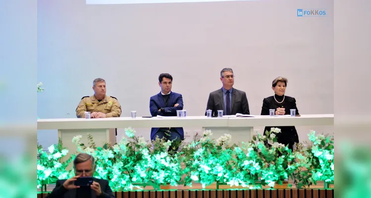 Confira imagens da cerimônia de entrega dos títulos de cidadania em PG