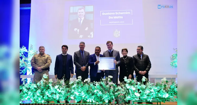 Confira imagens da cerimônia de entrega dos títulos de cidadania em PG
