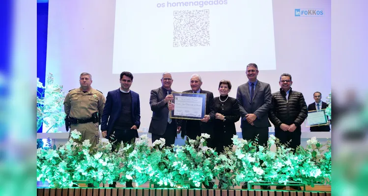 Confira imagens da cerimônia de entrega dos títulos de cidadania em PG