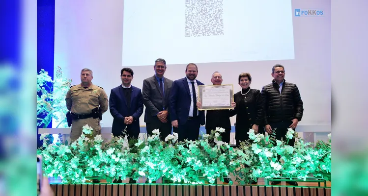 Confira imagens da cerimônia de entrega dos títulos de cidadania em PG