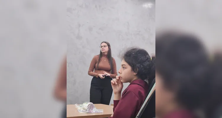 A classe também realizou uma visita a uma cooperativa de crédito para se aprofundar nos estudos sobre cooperativismo.