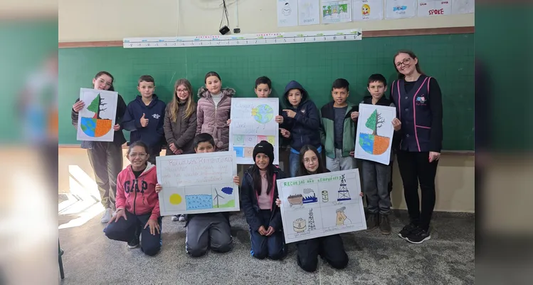 Posteriormente, os alunos elaboraram cartazes e folders e realizaram apresentações aos demais colegas do terceiro e quarto ano da escola.