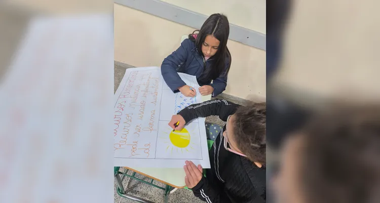 Posteriormente, os alunos elaboraram cartazes e folders e realizaram apresentações aos demais colegas do terceiro e quarto ano da escola.