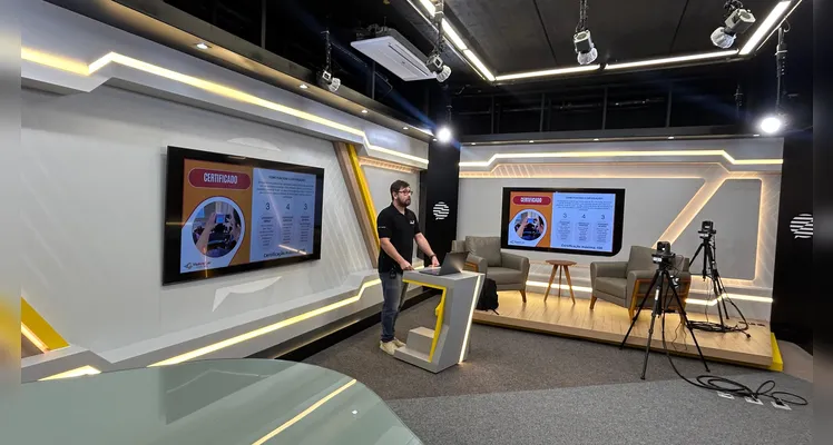 Confira os registros do encontro online com os educadores.