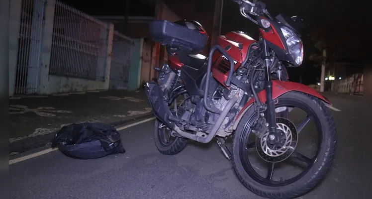 Motociclista fica ferido após colisão no Centro de Ponta Grossa