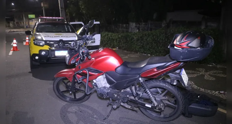 Motociclista fica ferido após colisão no Centro de Ponta Grossa