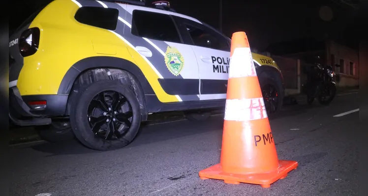 Motociclista fica ferido após colisão no Centro de Ponta Grossa