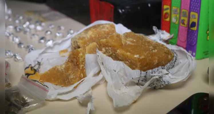 Drogas foram apreendidas em dois imóveis no bairro Contorno