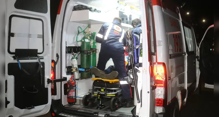 Acidente aconteceu na noite dessa quarta-feira, na avenida Euzébio de Queiroz