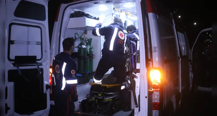Acidente aconteceu na noite dessa quarta-feira, na avenida Euzébio de Queiroz