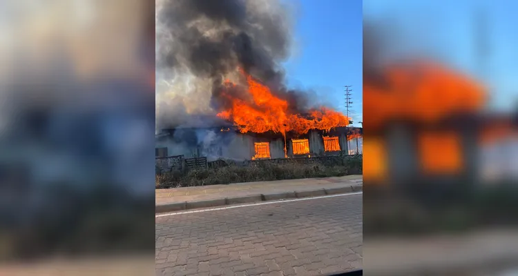 Casa pega fogo e deixa um homem ferido em Ponta Grossa