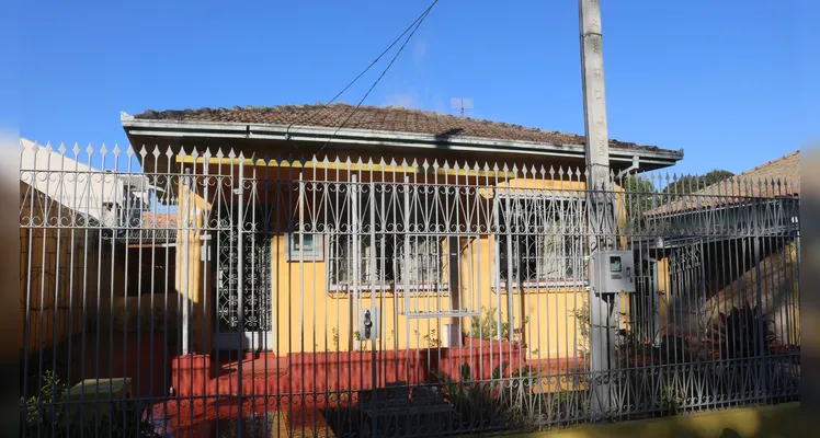 Incêndio na região de Oficinas mobiliza equipes do Corpo de Bombeiros em PG