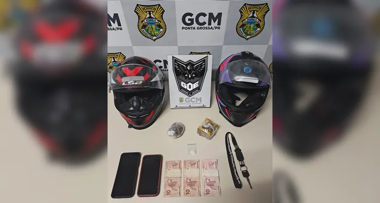 Homem e mulher são presos por tráfico de drogas na Vila São Francisco