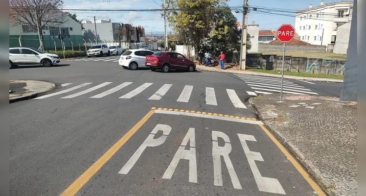 Três pessoas se envolveram no acidente.
