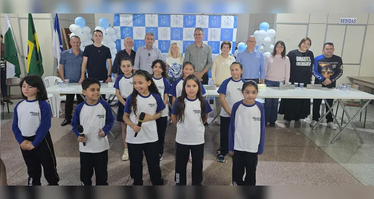 O evento também contou com apresentações culturais da Escola Municipal Zanoni Rogoski e do Grupo de Capoeira Aliança