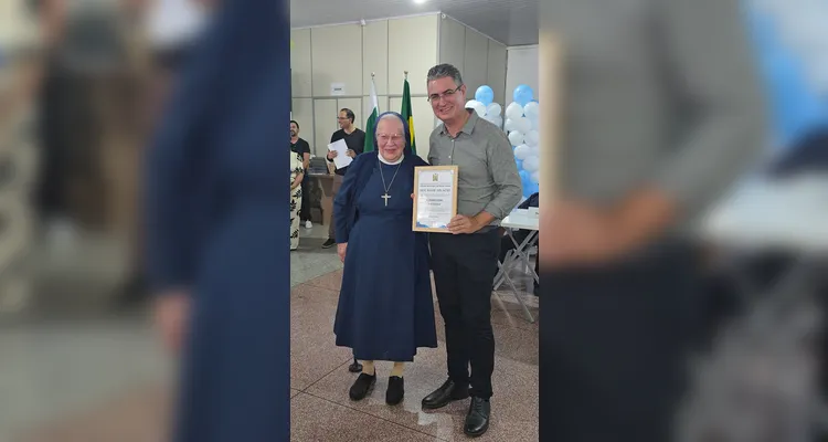 Um dos momentos mais emocionantes do evento foi a homenagem à Irmã Hildegard Rinding, de 82 anos