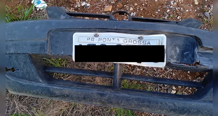 Motorista foge após colidir com moto em PG