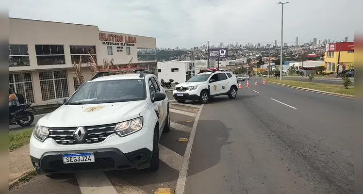 Urgente: acidente no Viaduto da Santa Paula deixa um homem ferido em PG