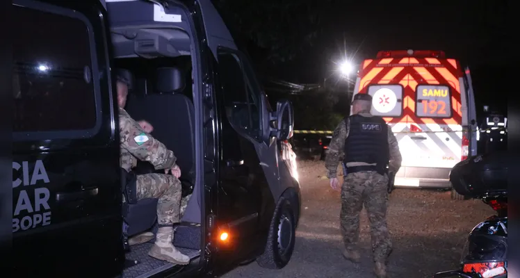 Homem em surto se rende após horas de negociação com a polícia em PG