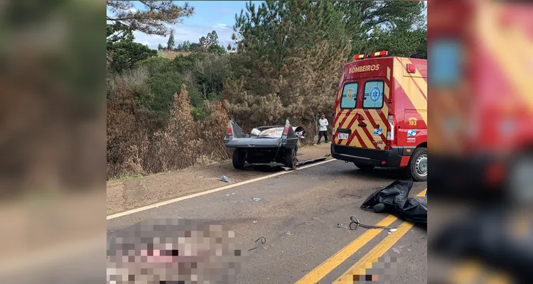 Carro parte ao meio em acidente com dois óbitos na 'Serra do Cadeado'