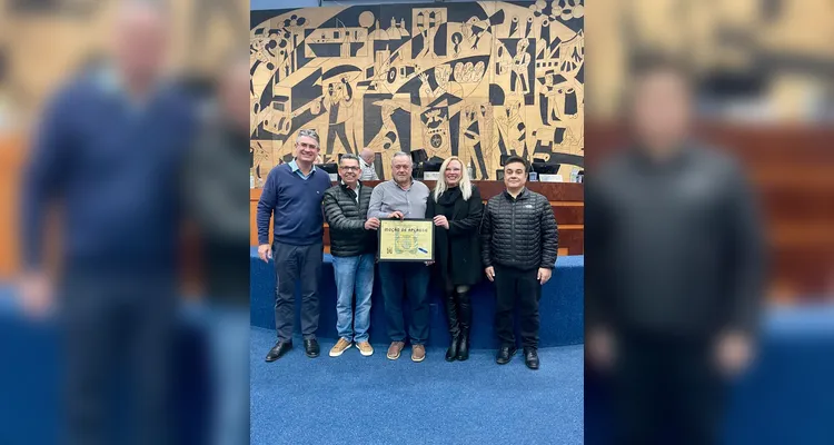 Curso de Contábeis da UEPG recebe Moção de Aplauso por 50 anos de história