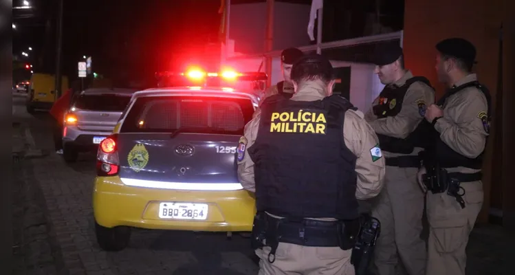 Mulher é atropelada e fica ferida ao atravessar avenida de PG