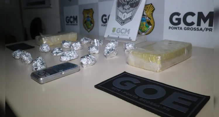 Ponto de drogas em PG é localizado com crack em armazenamento